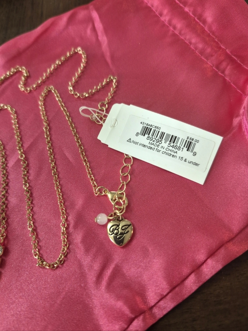 🔥Betsey Johnson Pink Strawberry Pendant Necklace "Summer Fruit" collections - Picture 4 of 6